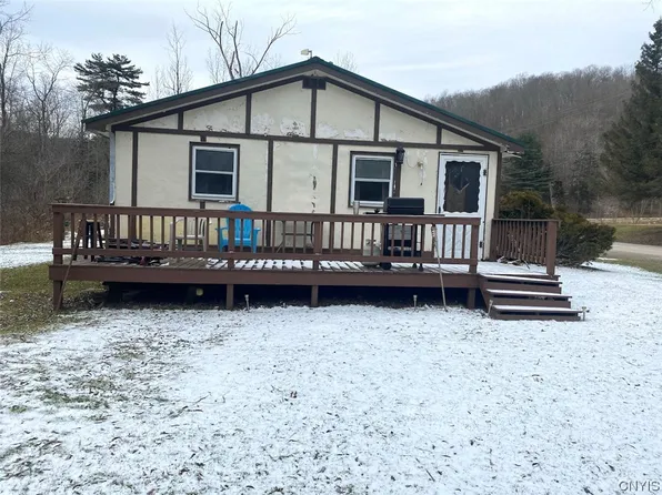 8231 Salt Rising Rd, Bolivar, NY 14715