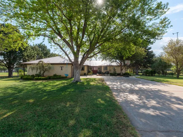 1305 S Ponderso St, Wheeler, TX 79096