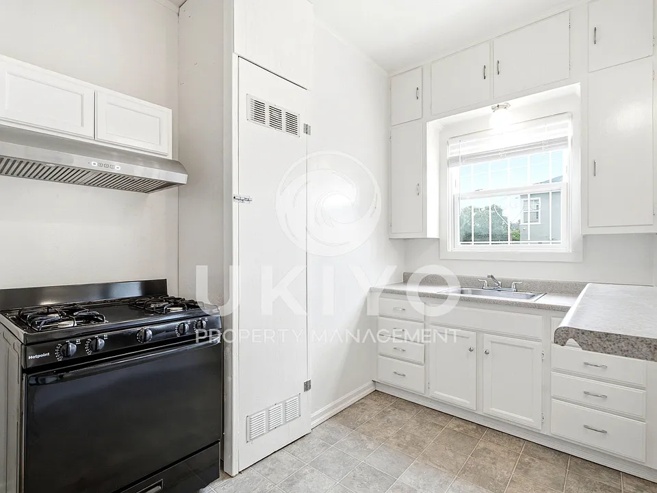 1941 Durant Ave