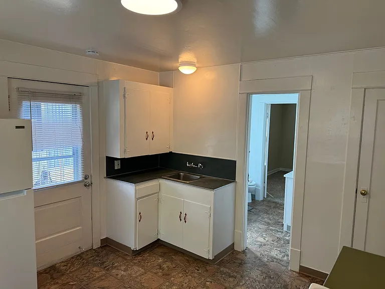 1351 McCoy Ave NE — Photo 6