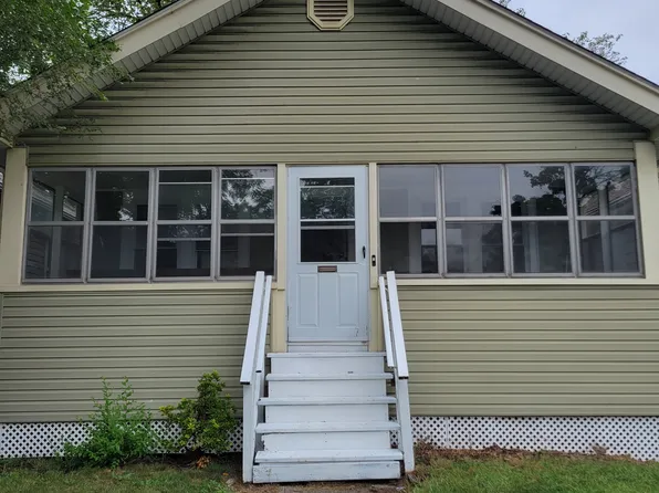 353 E Cambourne St, Ferndale, MI 48220
