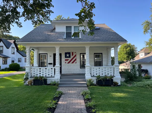 34 Gates St, Crystal Lake, IL 60014