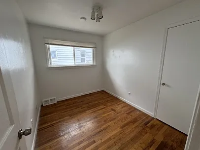 29203 Oakwood St — Photo 6