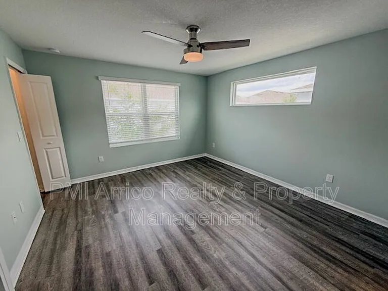 6334 Fairmont Ln — Photo 23