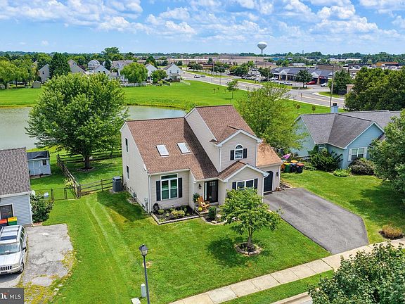 4th image of 346 E Harvest Ln