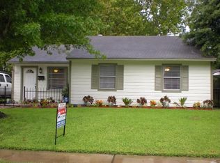 607 S 7th St, Baytown, TX 77520