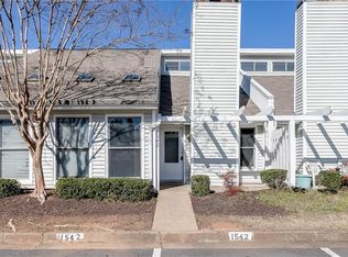 1542 Planters Ridge Ln, Alpharetta, GA 30004