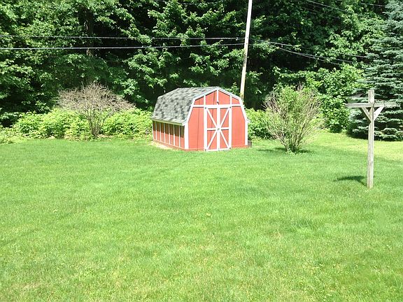 2nd image of 2861 Oakwood Dr