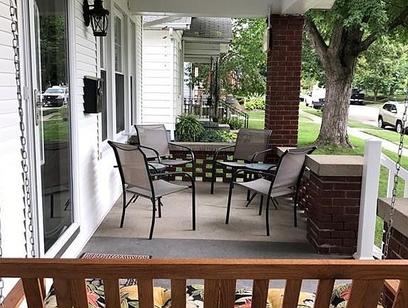 3rd image of 2829 Whittier Ave