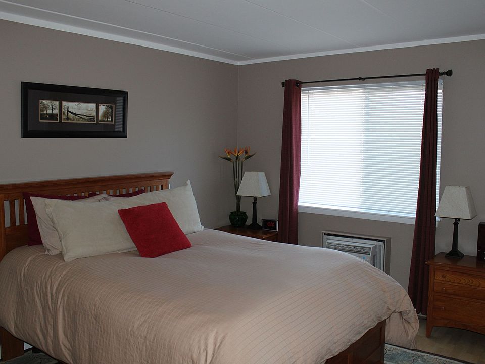 Large Bedroom with Good Light
