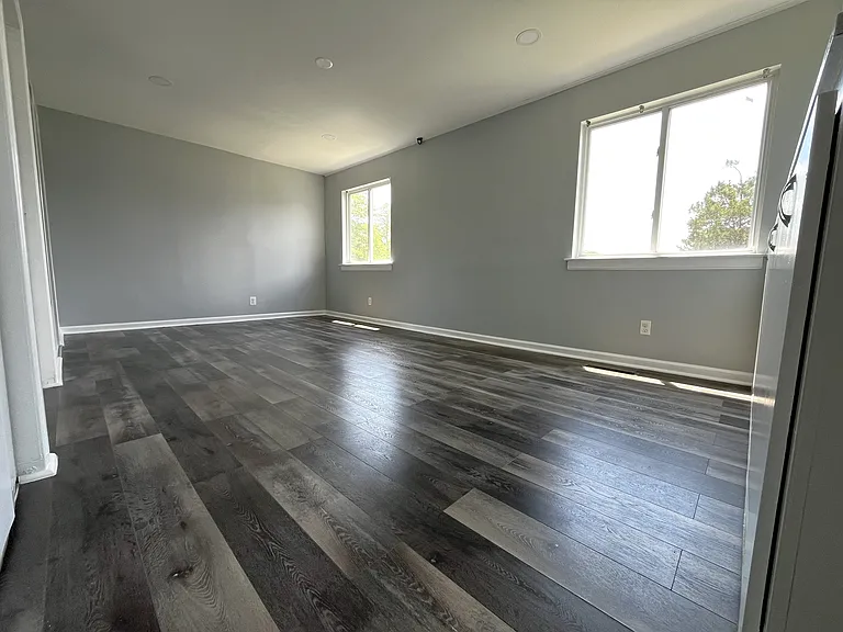 1219 Alabama Dr — Photo 6