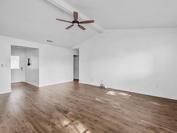 5th image of 118 Summit Ct