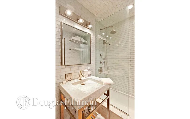 Rented by Douglas Elliman | media 24