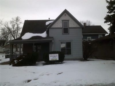 614 W Linn St, Marshalltown, IA, 50158