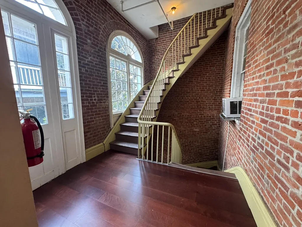 1 bed, 500 sqft, $1,200 — Photo 2