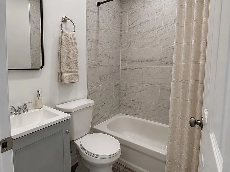 1219 W Butler St #2 — Photo 6