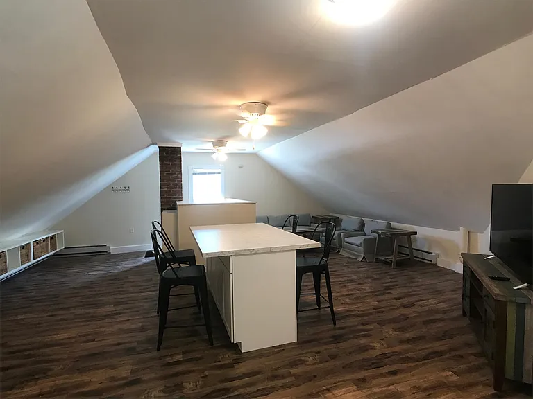 288 Hoosick St — Photo 9
