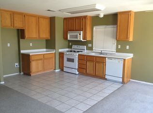 1449 Hummingbird Way, Hemet, CA 92545