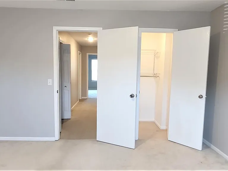 8328 Metcalf Ave — Photo 40