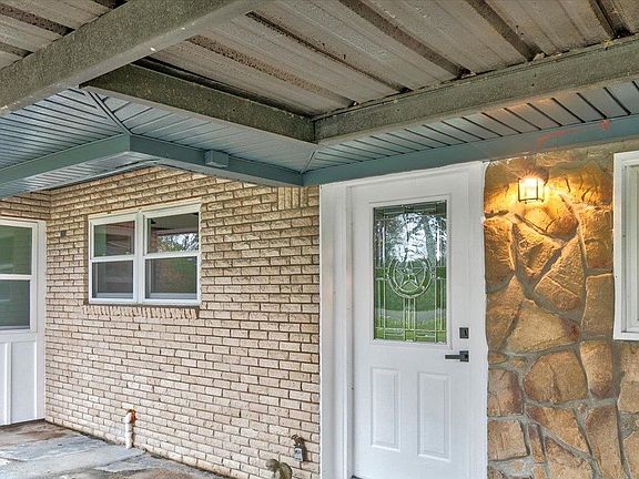 4th image of 406 Christy Ln
