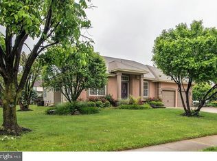 18 Parry Dr, Hainesport, NJ 08036