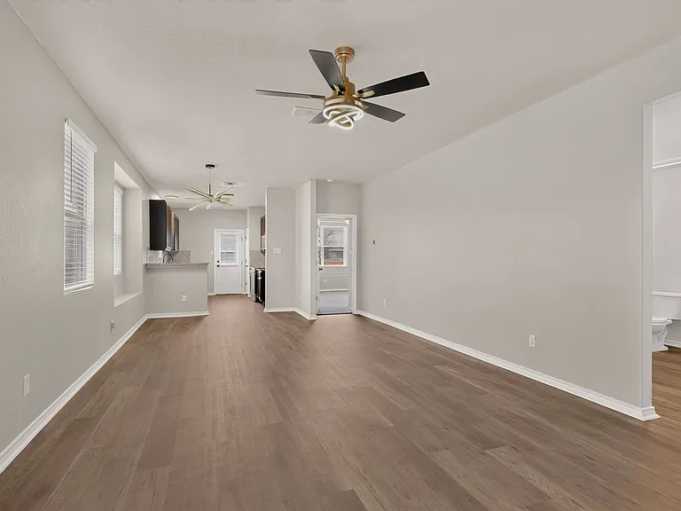 10423 Green Pr — Photo 4