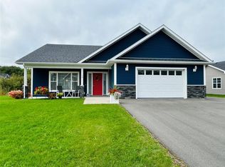 16 Kings Rd, Botwood, NL A0H1Y0