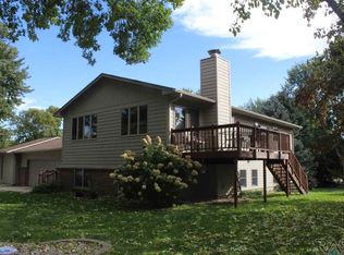 1504 S David Dr, Sioux Falls, SD 57103
