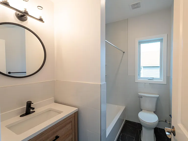 97 Main St #1 — Photo 4