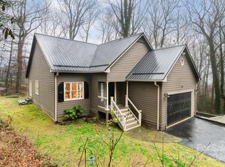 144 Reynolds Wood Dr, Brevard, NC 28712