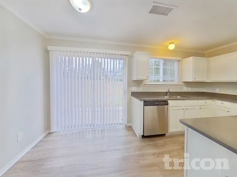 2016 Mallard Woods Pl — Photo 5