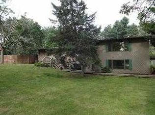 8450 N Meridian Rd, Pleasant Lake, MI 49272
