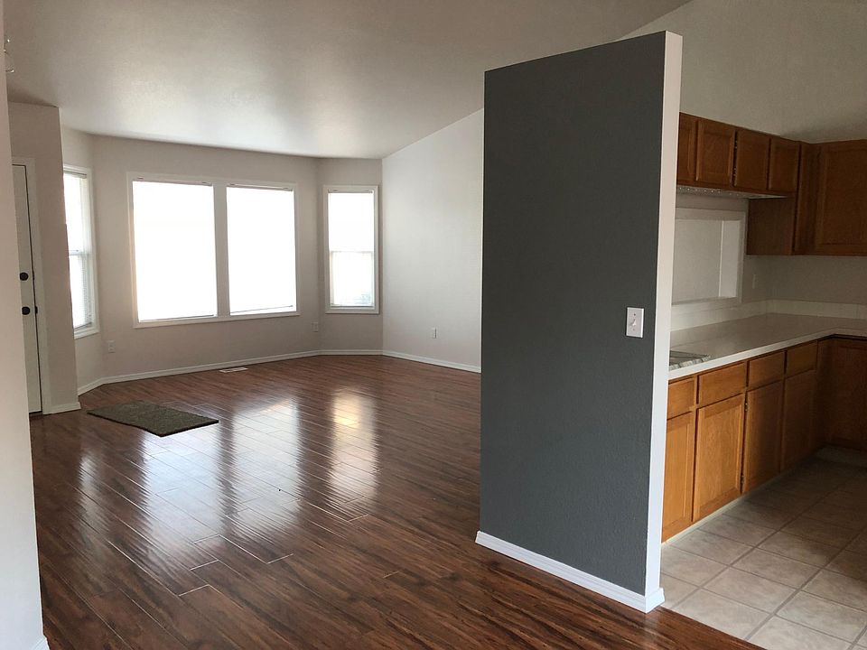 2nd image of 2064 N Mitchell St