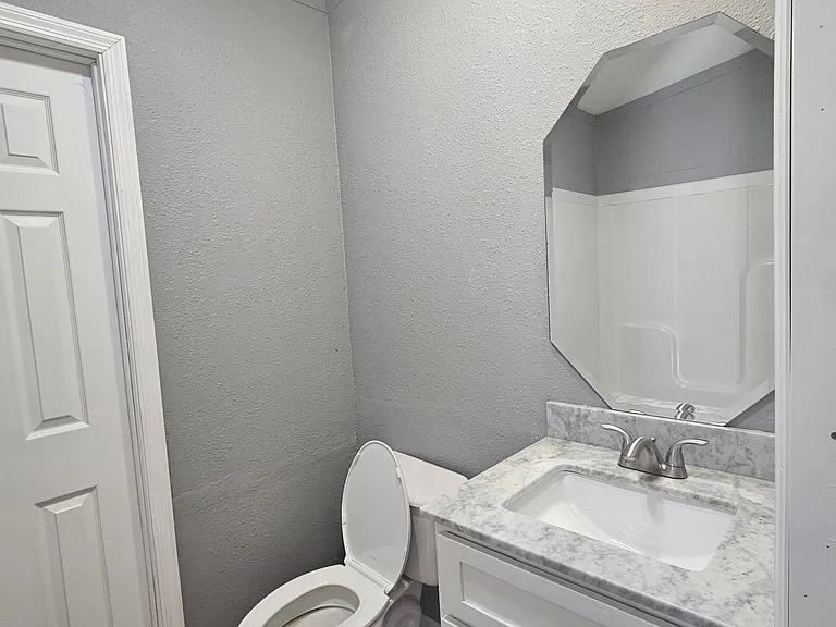 3918 Conley Ln — Photo 15