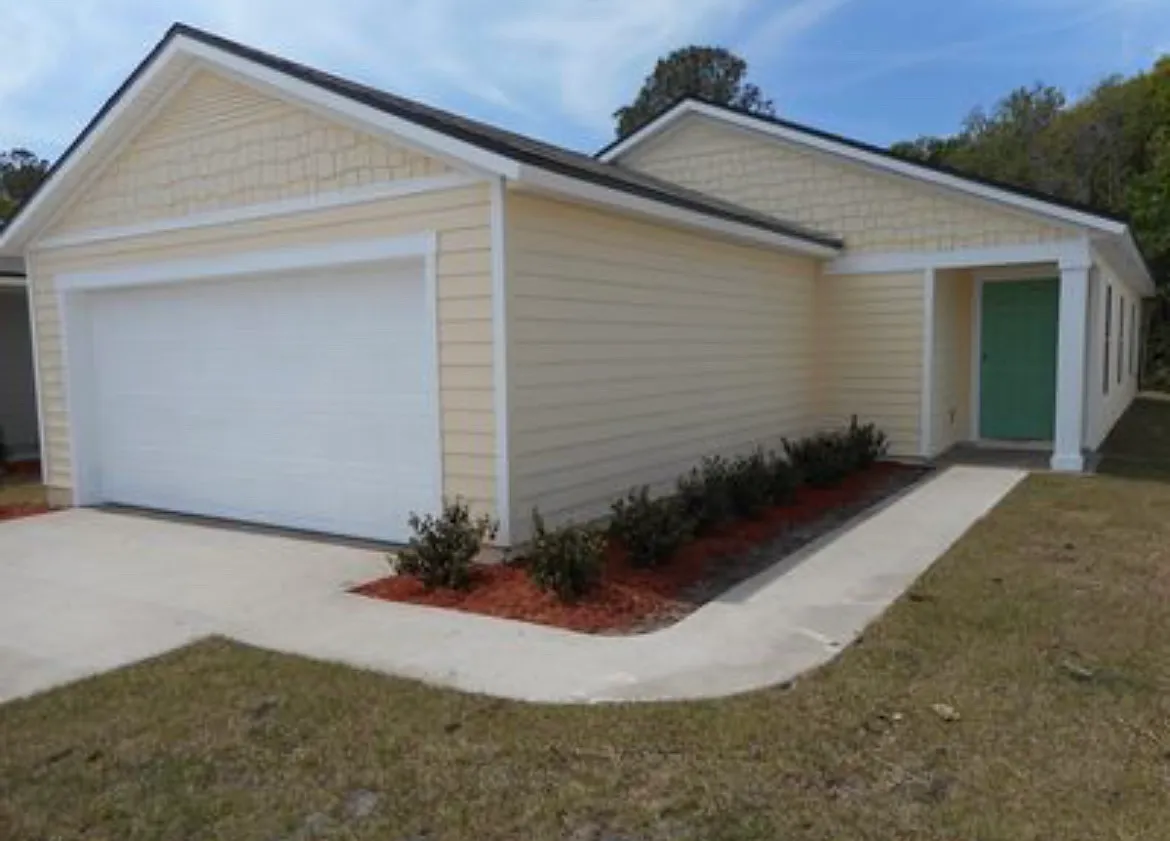 3 bed, 1450 sqft, $2,350 — Photo 3