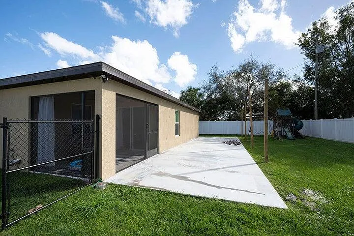 414 SW Dahled Ave — Photo 21