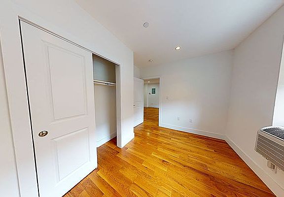 4th image of 224 Vernon Ave APT 2A