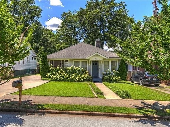 3rd image of 262 Murray Hill Ave