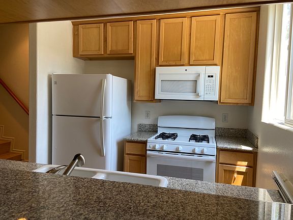 4th image of 4759 Kester Ave #107