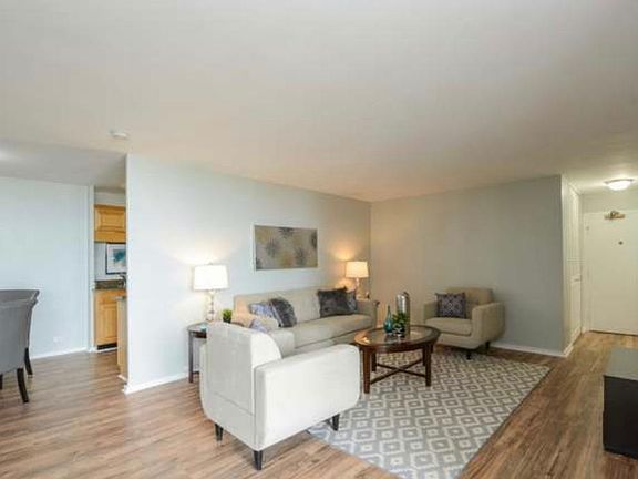 5th image of 3430 N Lake Shore Dr APT 10K