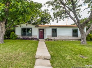 203 Redrock Dr, San Antonio, TX 78213