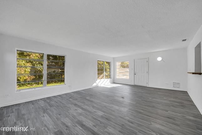 1st image of 905R Moravon Ave