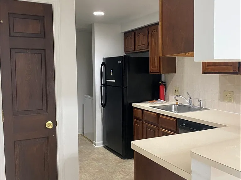 4585 Chestnut Ridge Rd #4 — Photo 17