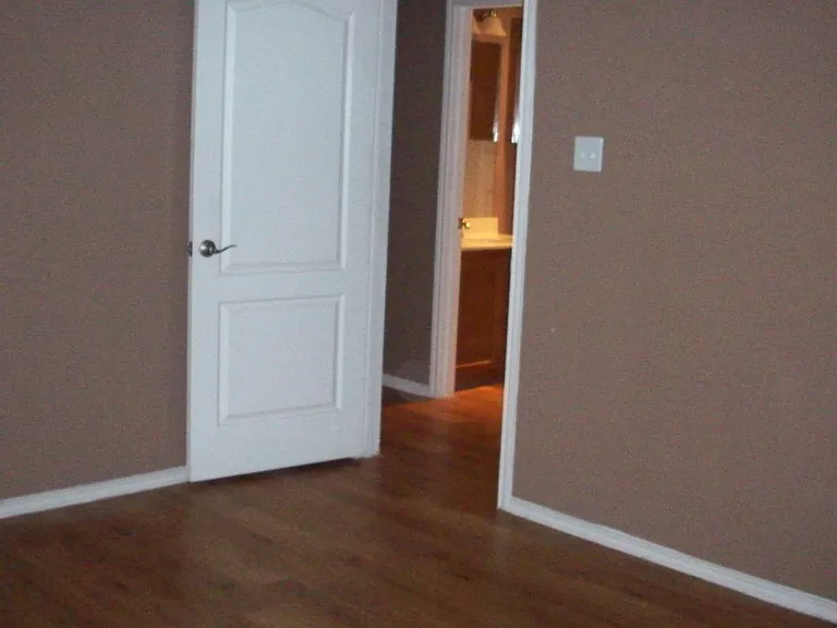 Country View Apartments — Photo 16