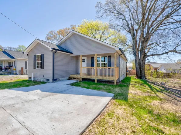 824 McAfee St, Dalton, GA 30720