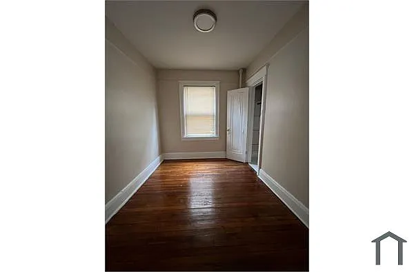 Building Photo - 832 Calhoun Ave #1