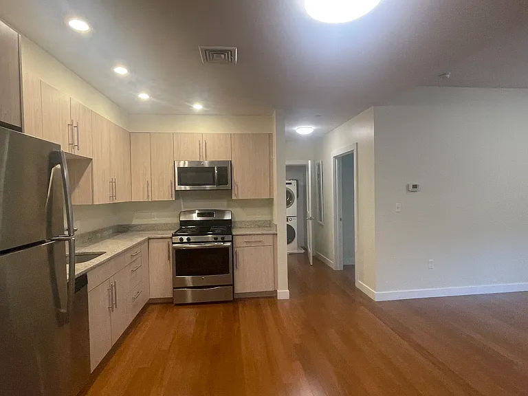 45 Poplar Dr #209 — Photo 12