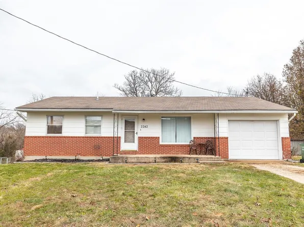 2242 Vichy Rd, Rolla, MO 65401