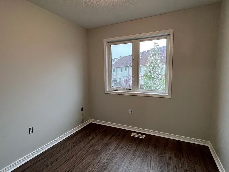 236 Blackburn Dr — Photo 15