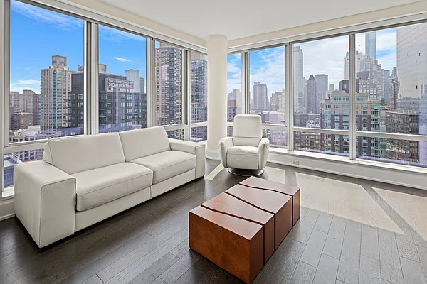 Rented by Keller Williams NYC | media 27